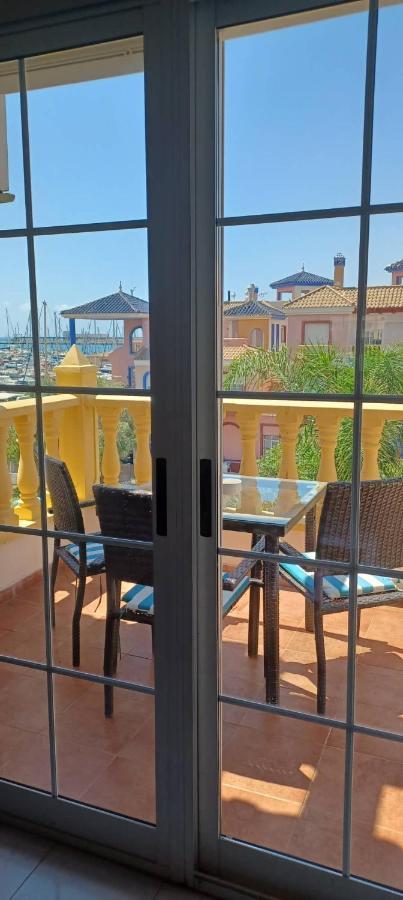 Appartement Climatise Deux Chambres Front De Mer Et Piscine Torrevieja Eksteriør bilde