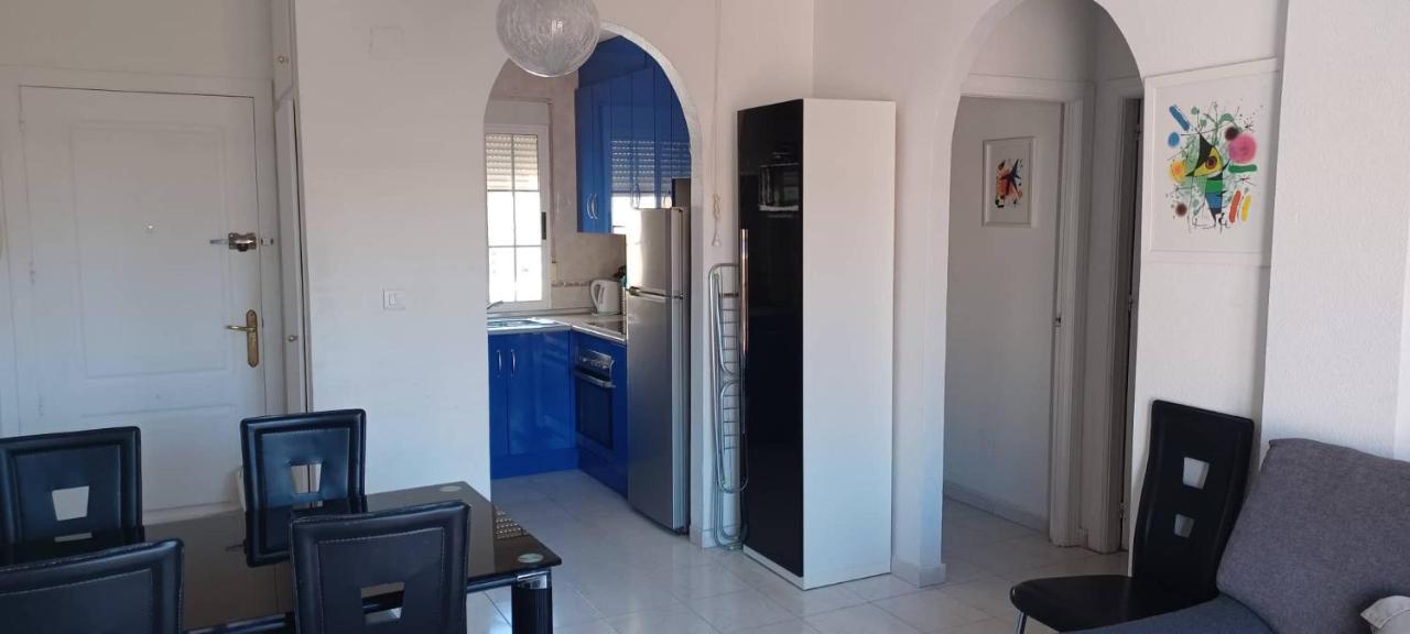 Appartement Climatise Deux Chambres Front De Mer Et Piscine Torrevieja Eksteriør bilde